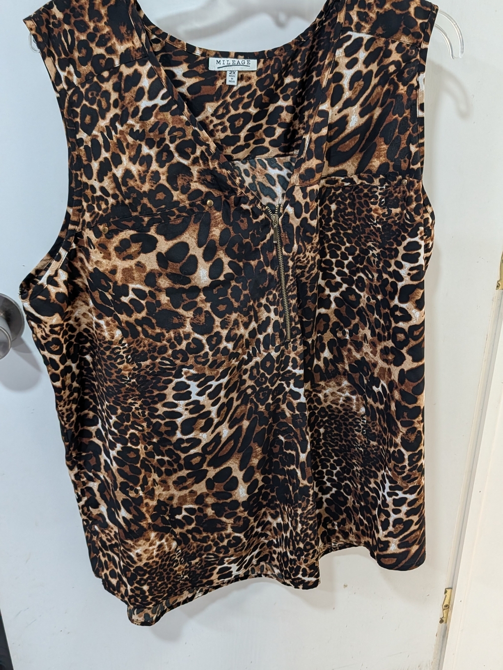 Millage Leopard Print Sleeveless Zip-Front Women's Top - Brown/Black